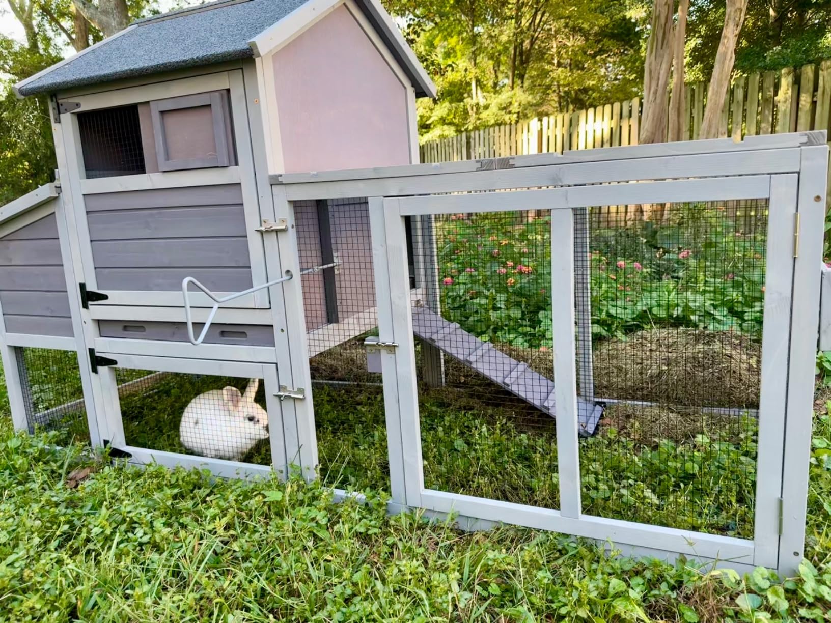 Aivituvin Chicken Coop Outdoor Hen House Wooden Poultry Cage with Wheels,UV Panel,Nest Box, Expandable Coop (Grey, AIR27) customer photo 1