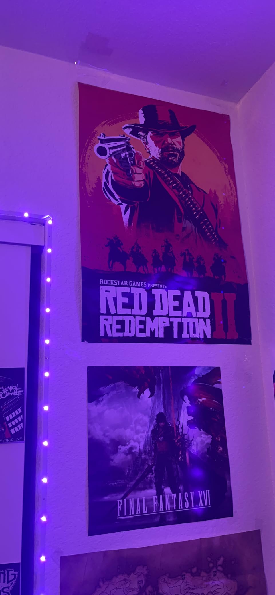 Red Dead Redemption II - Video Game Poster - Measures 16 x 24 inches customer photo 2