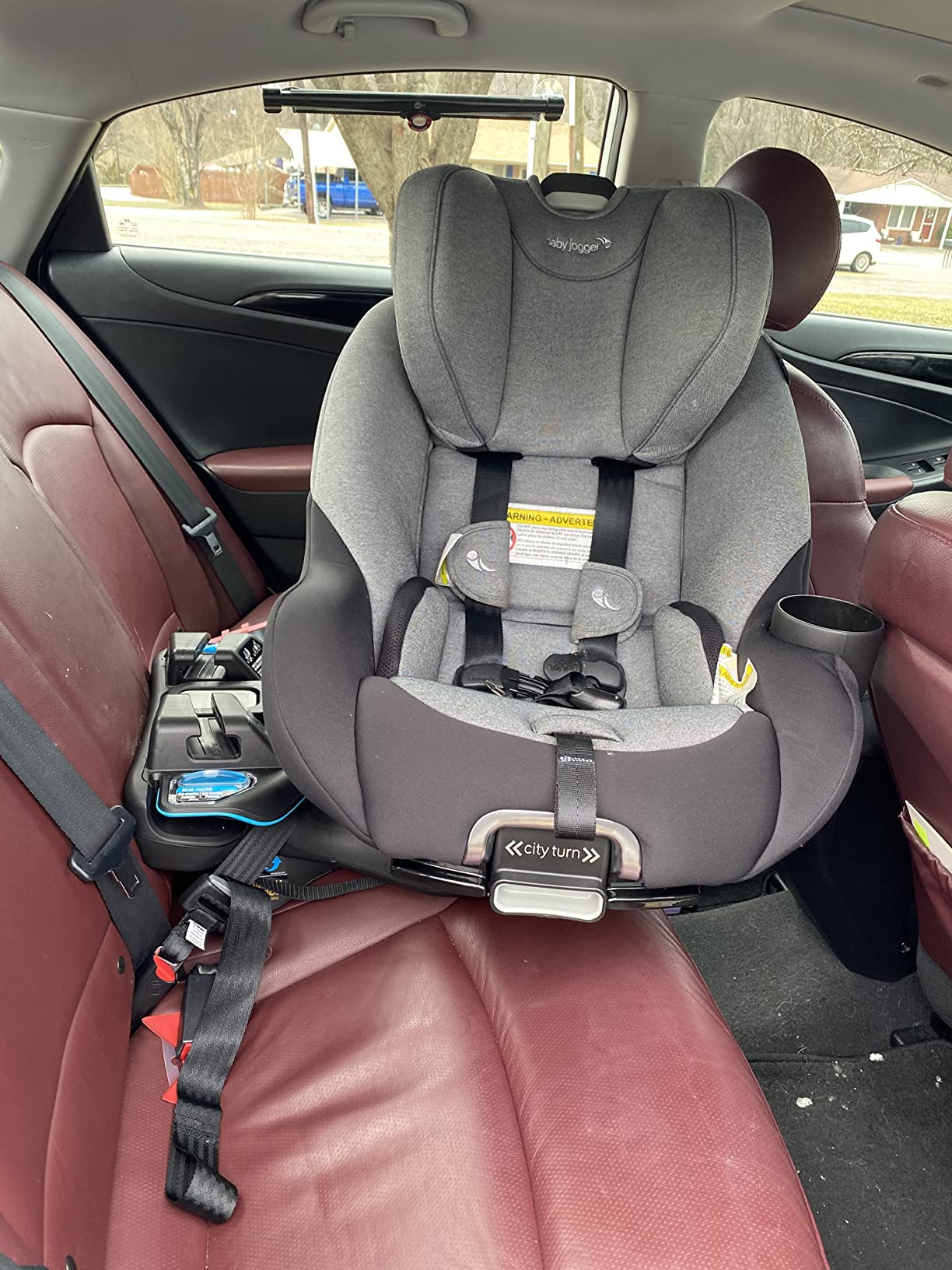 Baby Jogger® City Turn Convertible & Rotating Car Seat Onyx Black - Accommodates Newborn to Toddler with Rear and Forward Facing Modes customer photo 1