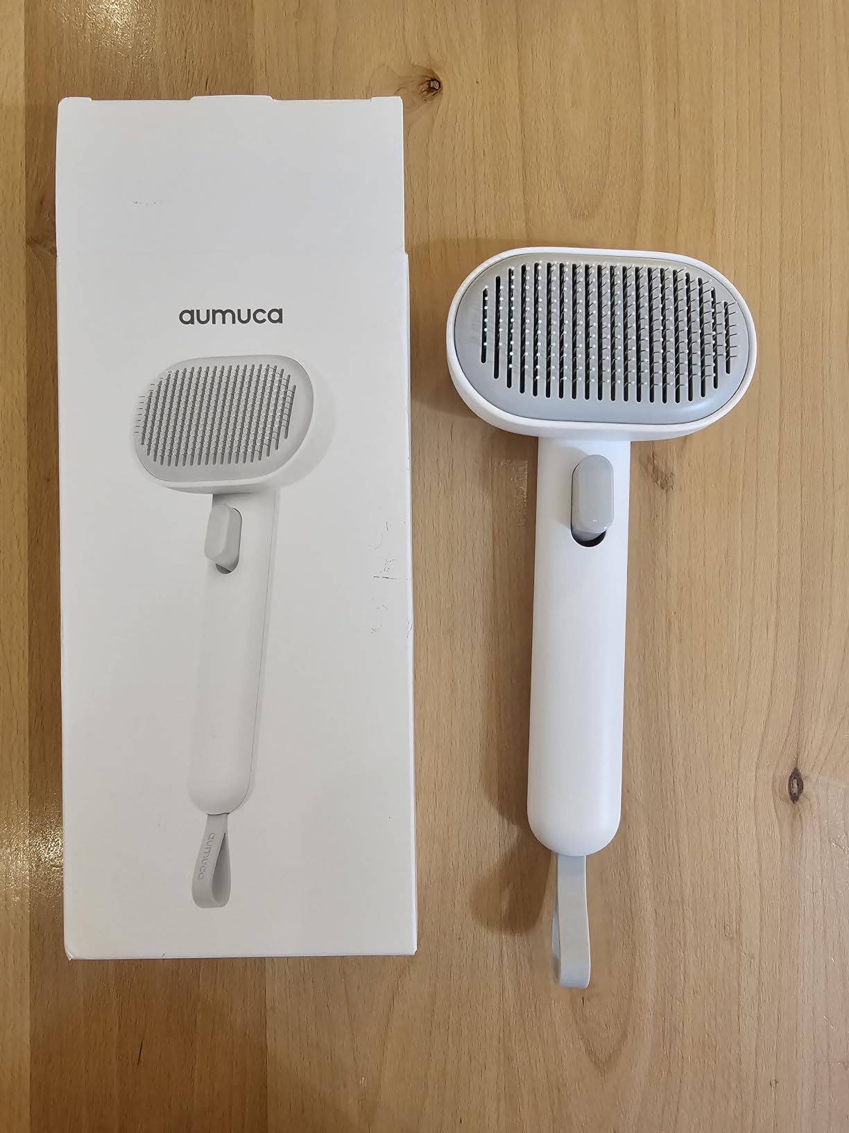 Aumuca Cat Brush for Shedding, Cat Brushes for Indoor Cats, Cat Brush for Long or Short Haired Cats, Cat Grooming Brush Cat Comb for Kitten Rabbit Massage Removes Loose Fur customer photo 1
