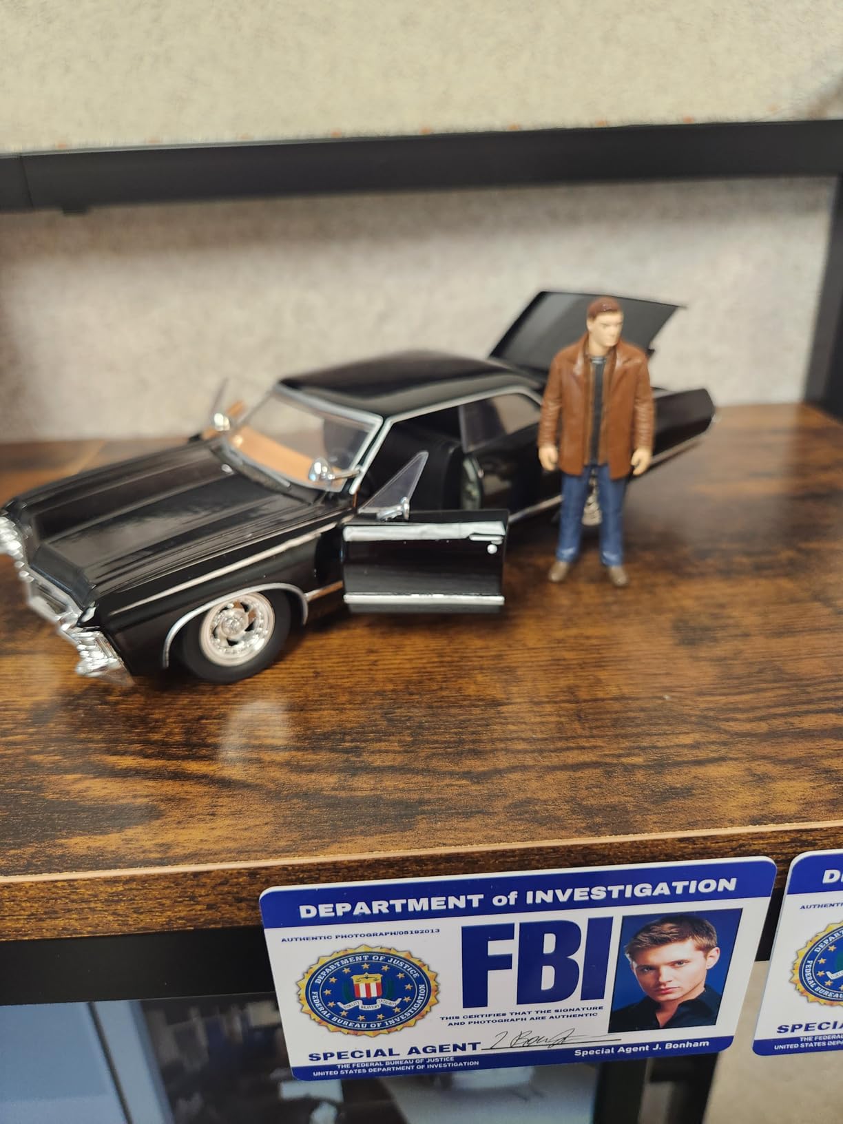Jada Supernatural 1:24 1967 Chevy Impala Die-cast Car w/Dean Winchester Die-cast Figure, Toys for Kids and Adults customer photo 2