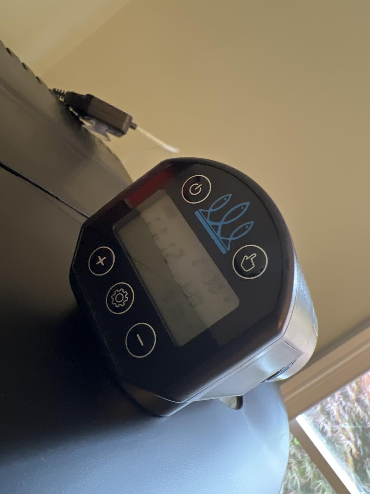 FISHNOSH Automatic Fish Feeder for Aquarium - New Generation 2026, Auto Food Dispenser with Timer for Small Tank, Big Aquariums & Pond customer photo 2