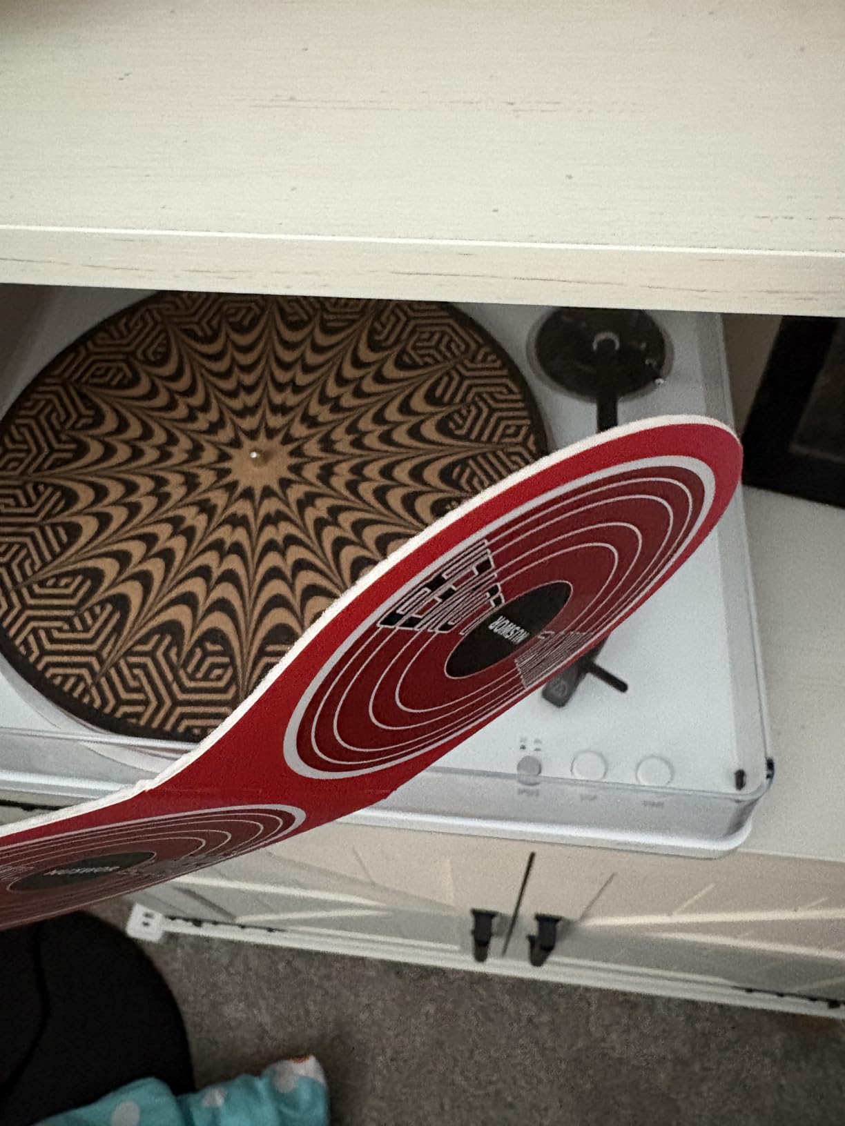 NUSWOR 2pcs Anti-Static Vinyl Record Cleaner & Protector Mat/Mitt - Soft Fiber LP Handler & Gripper for Turntable customer photo 1