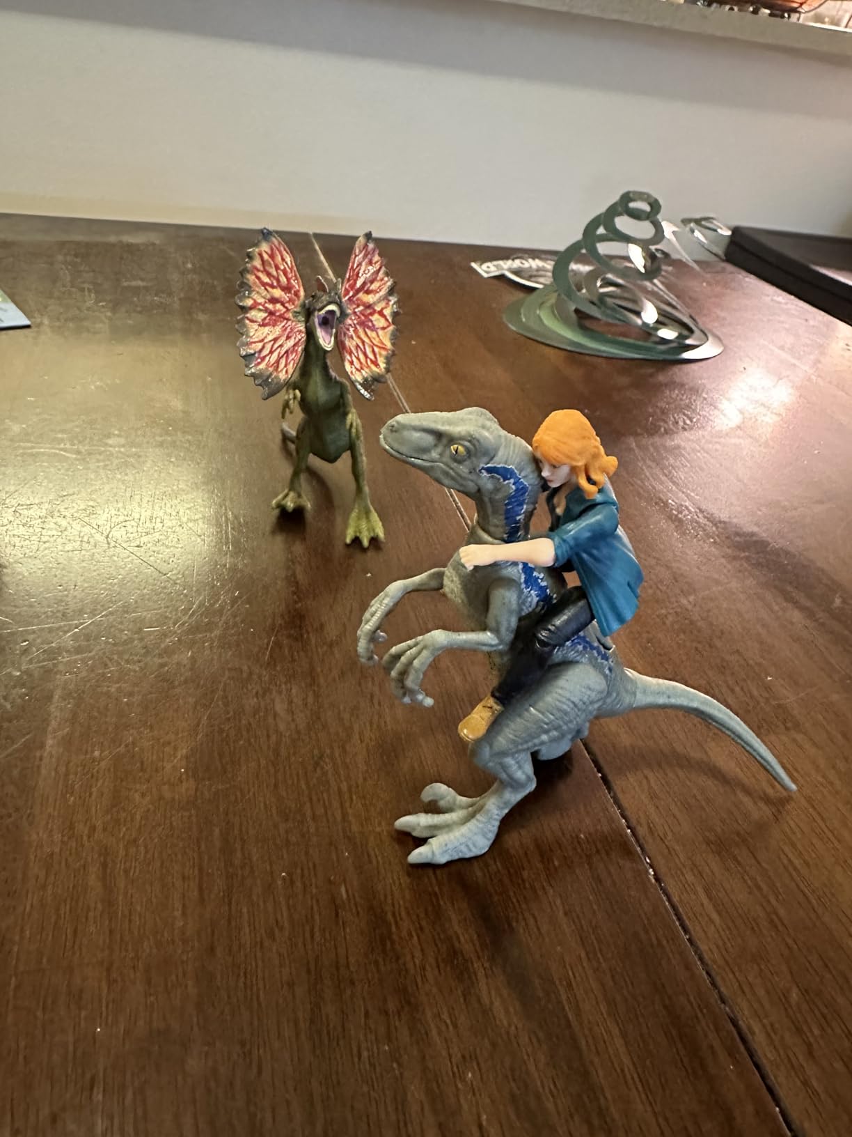 Mattel Jurassic World Dominion Human and Dino Pack, Claire & Dilophosaurus Action Figure Toys and Accessories customer photo 1