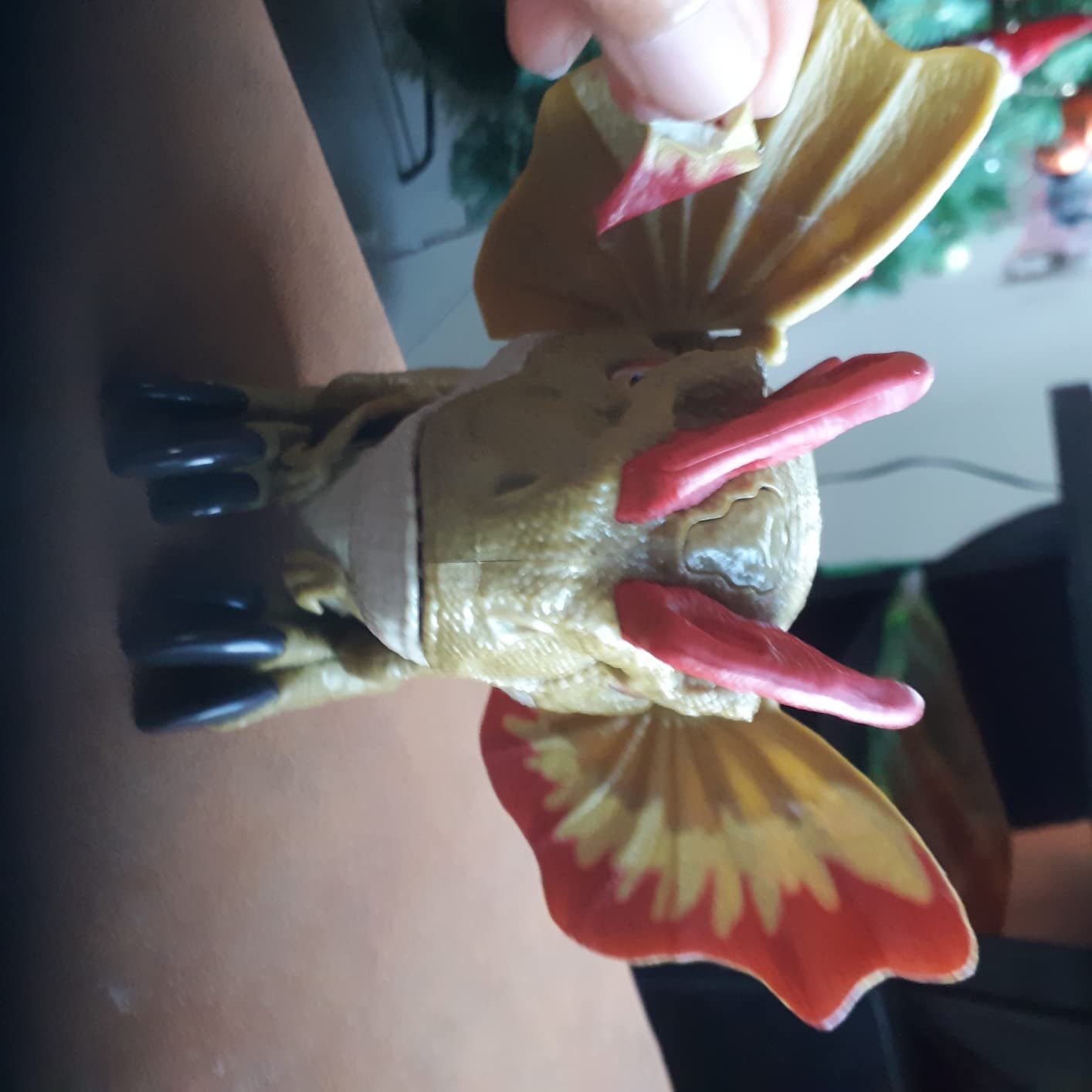 Mattel Jurassic World Dominion Uncaged Rowdy Roars Dilophosaurus Dinosaur Action Figure, Toy Gift with Interactive Motion and Sound Touch Response customer photo 1