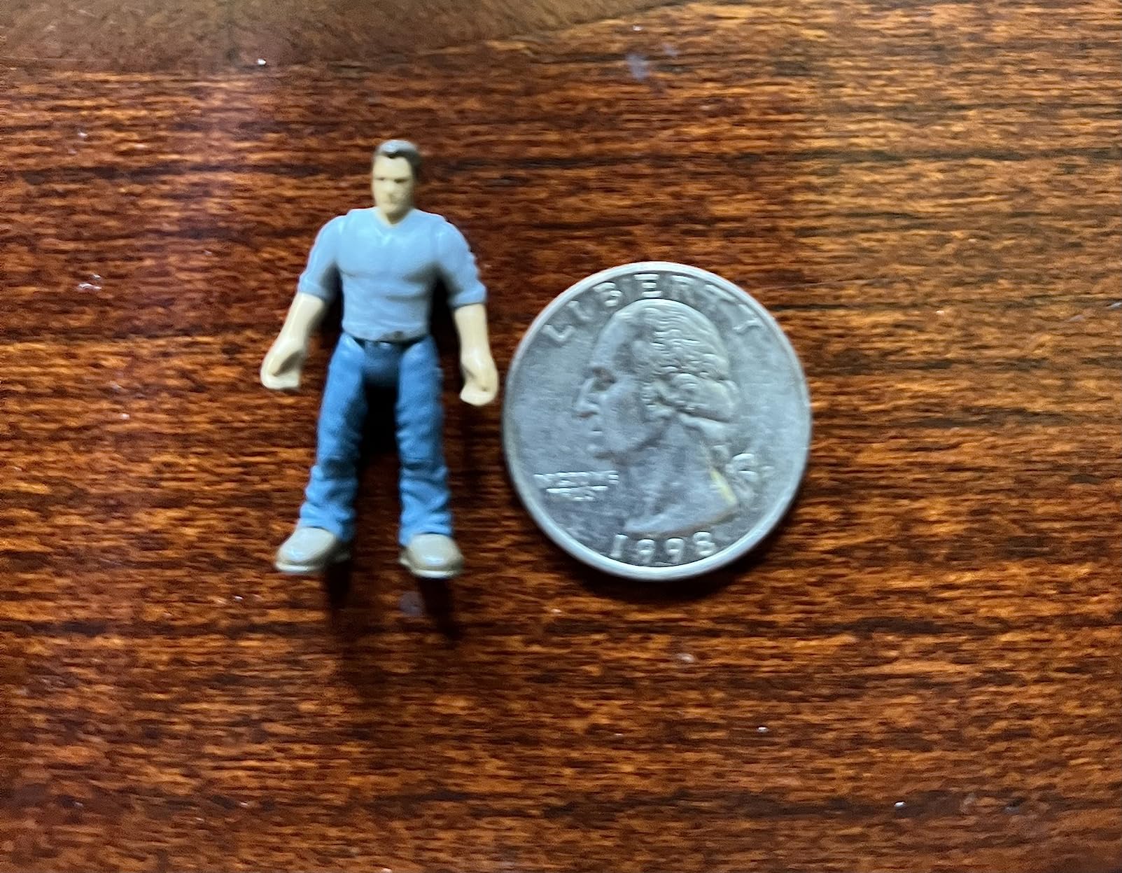 Mattel Jurassic World Dominion Carnotaurus Clash Pack, 5 Mini Toys Including 1 Human Figure & 4 Dinosaurs in Truck-Themed Package customer photo 2