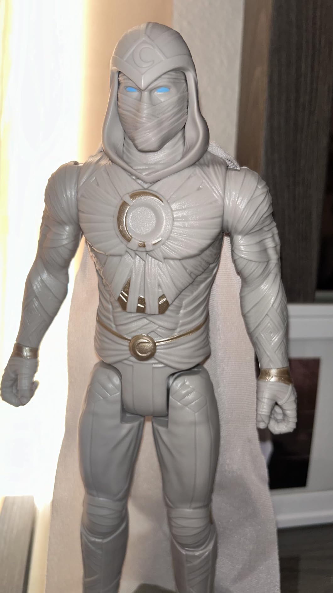 Marvel Studios’ Titan Hero Series Moon Knight Toy, 12-Inch-Scale Action Figure, Toys for Kids Ages 4 and Up customer photo 1