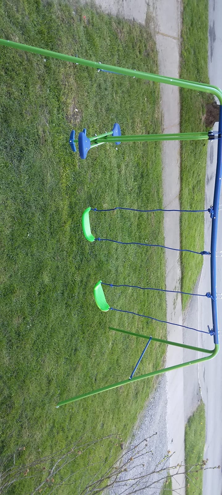 Outsunny Metal Swing Set with Glider Two S Seats Adjustable Height Green customer photo 1