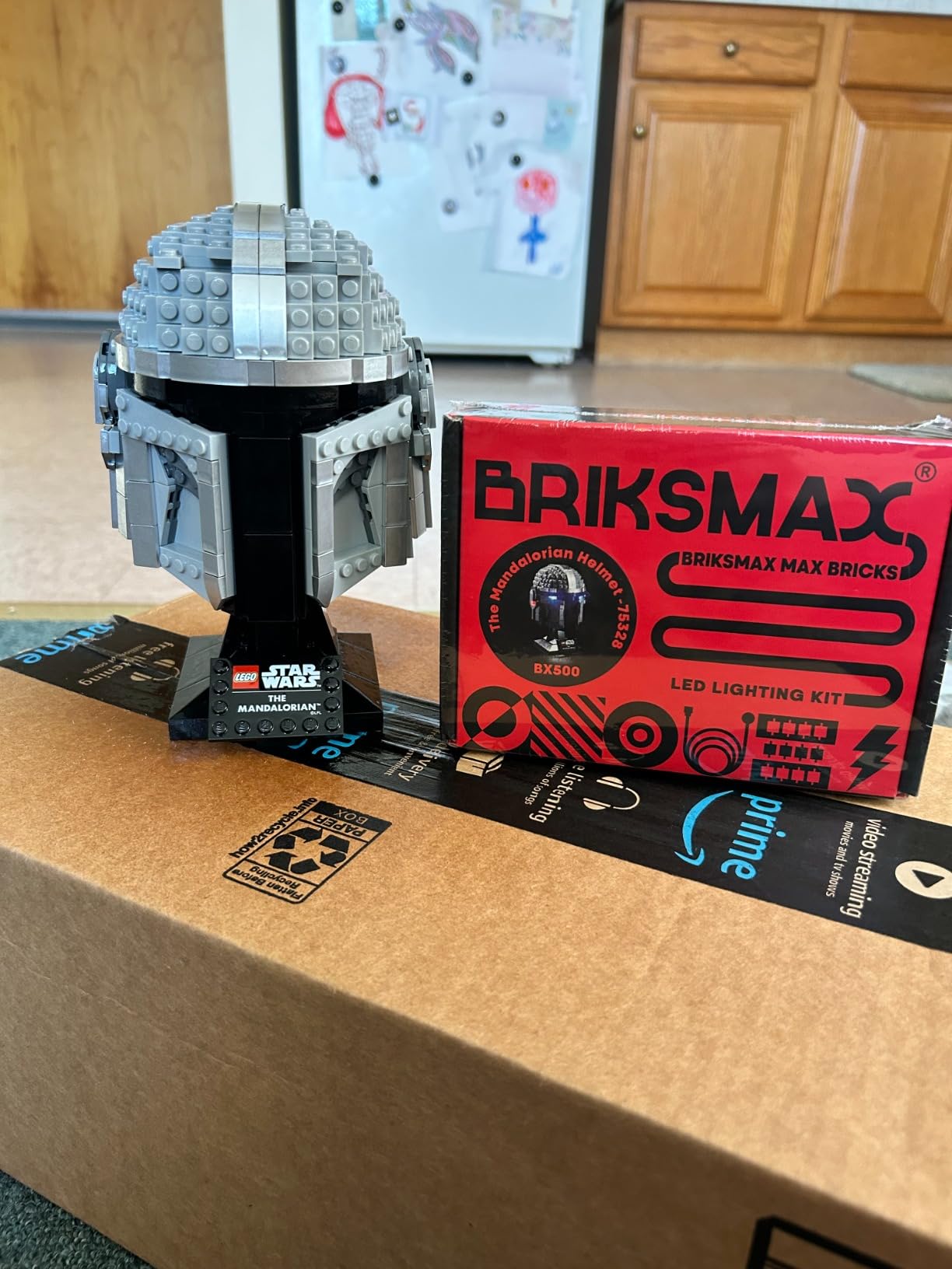 LEGO Star Wars The Mandalorian Helmet 75328 Buildable Model Kit, Display Collectible Decoration Set for Adults, Men, Women, Mom, Dad, Collectible Gift Idea customer photo 2