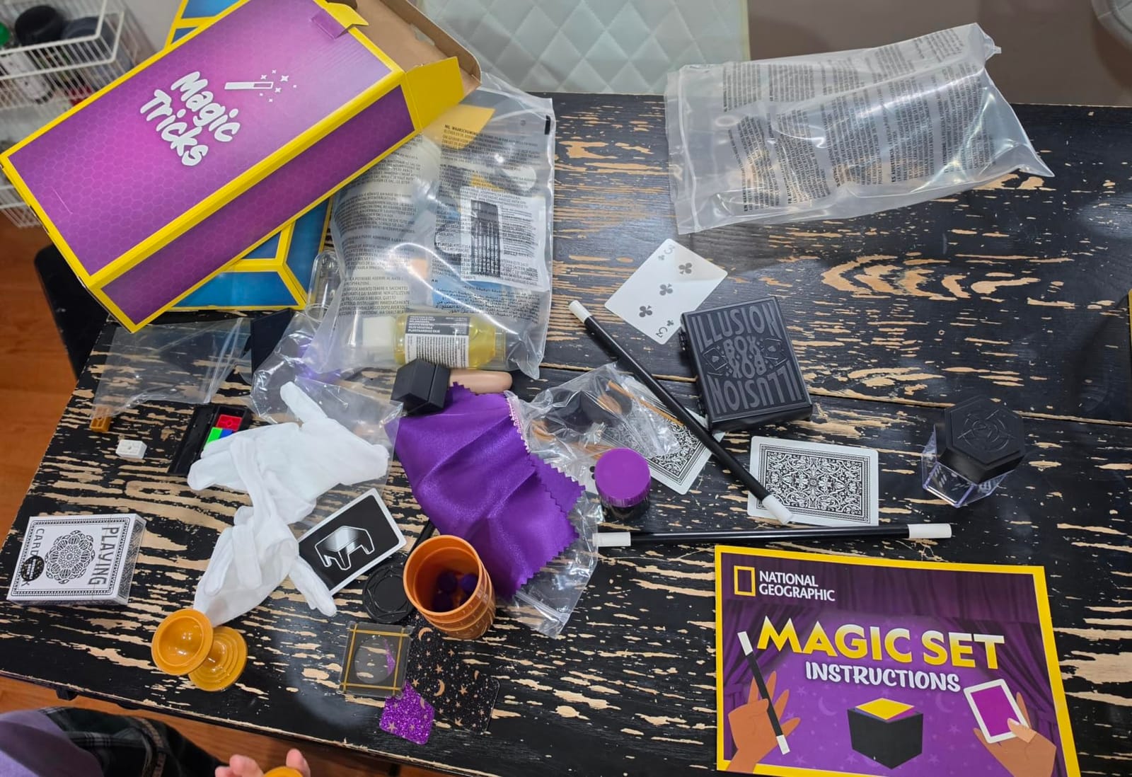National Geographic Mega Magic Kit with 75+ Tricks for Kids Ages 8-12 | Perform Classic Illusions, Performance Props, STEM Learning, Video Instructions from a Professional Magician, Birthday Gift customer photo 2