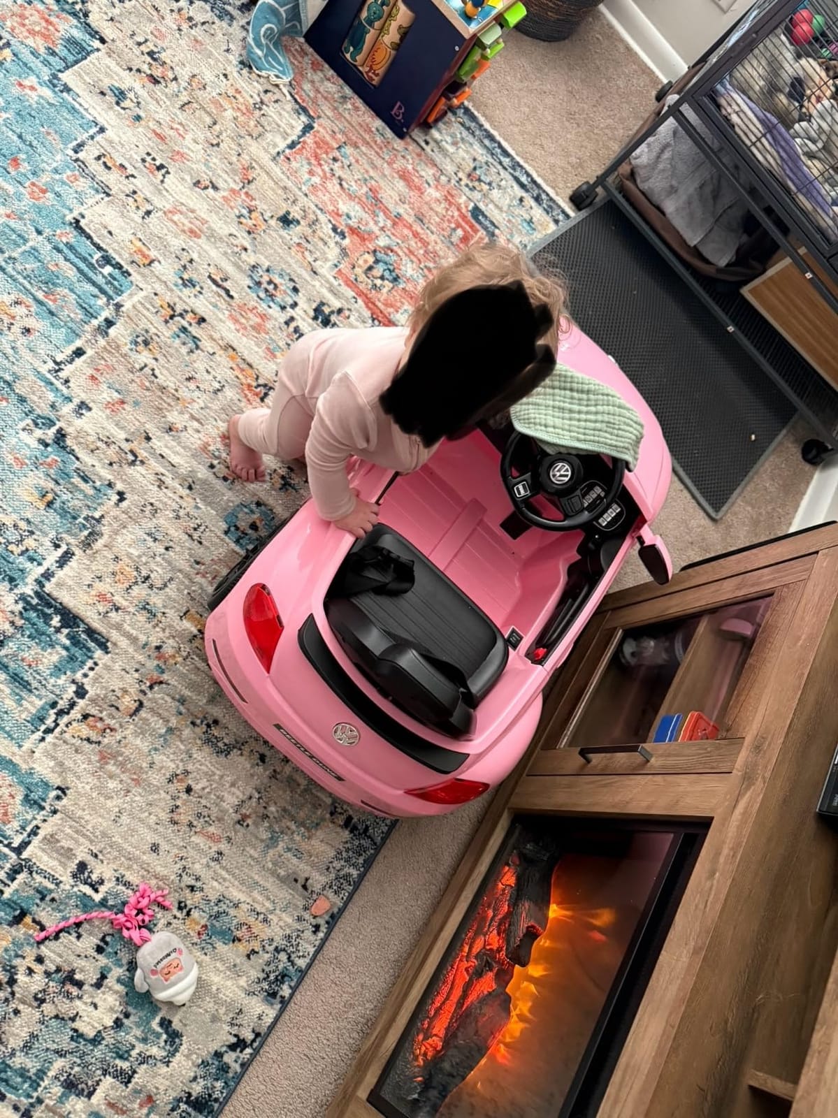 Costzon Ride on Car, 12V Licensed Volkswagen Beetle Battery Powered Vehicle w/Remote Control, Spring Suspension, Lights, USB, Horn, Music, 4 Wheeler for Boy Girl Gift, Electric Car for Kids, Pink customer photo 2