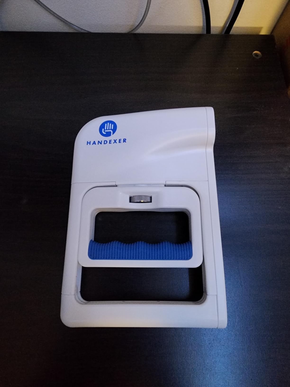 Grip Strength Tester 265lb/120kg, Digital Hand Dynamometer FDA Registered with Backlit LCD for Grip Strength Testing and Training customer photo 1