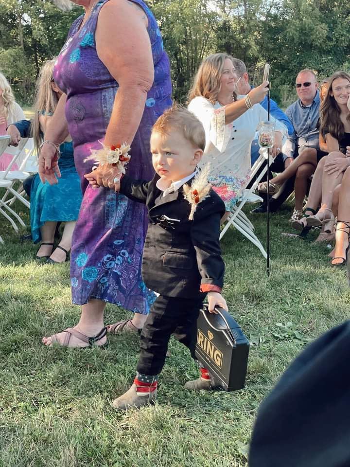 Ring Wedding Bearer Security: Ring Box Bearer + Sun Glasses + EarPiece Cosplay + Ring Badge Bearer Toy Ring Bearer Gifts Box Outfit (Gold Classic Style) customer photo 1