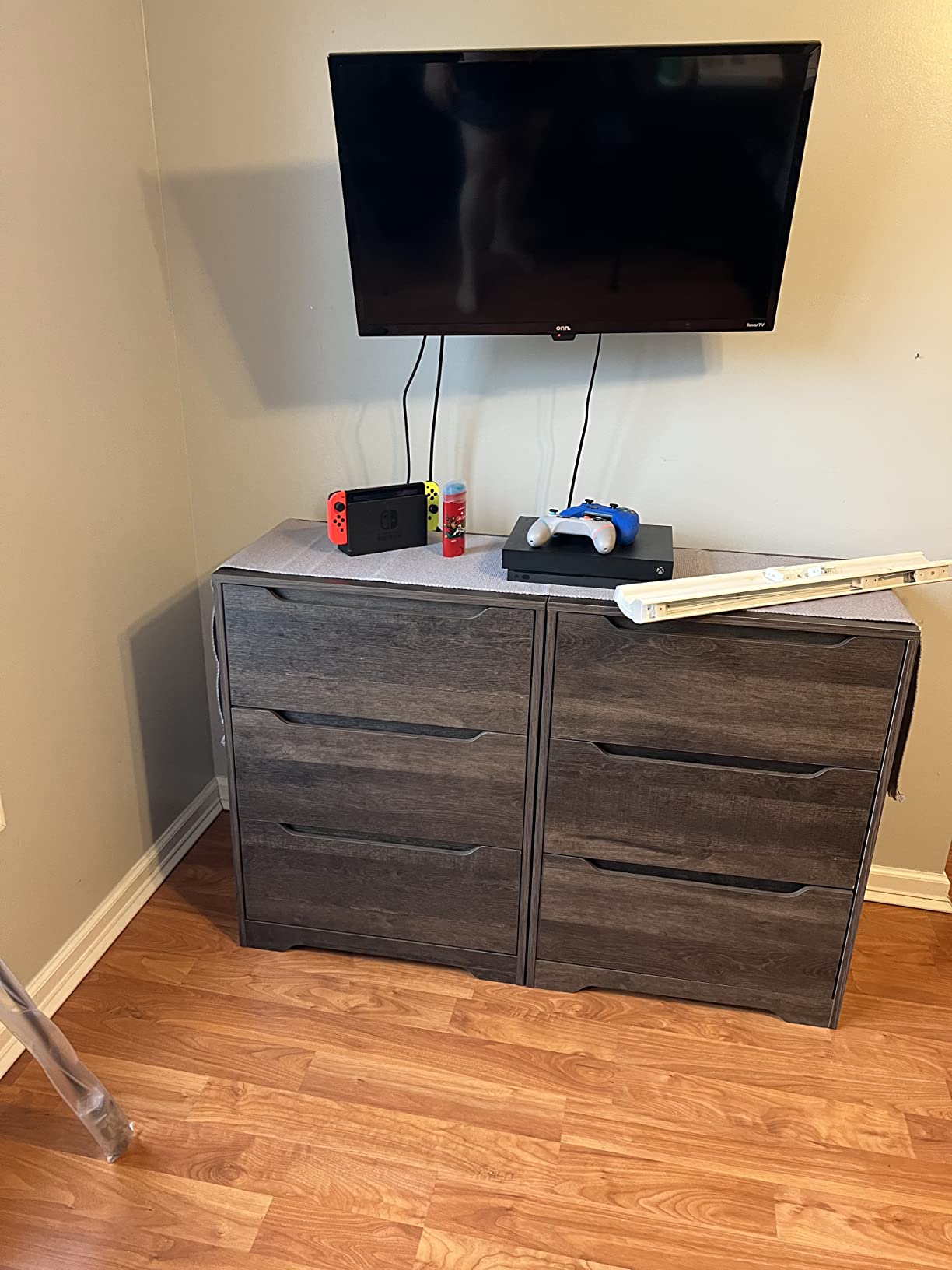 HOSTACK Modern 3 Drawers Dresser, Wood Chest of Drawers with Storage, White customer photo 1