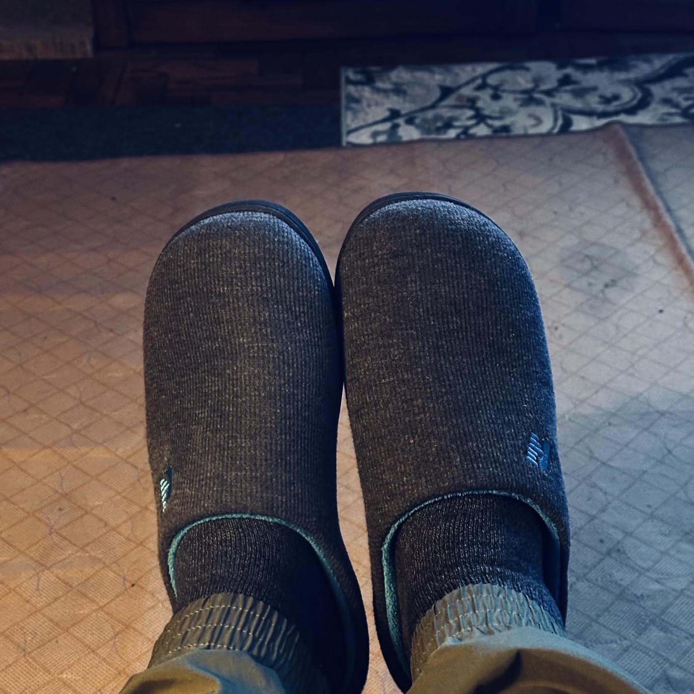 RockDove Men's Original Two-Tone Memory Foam Slipper customer photo 2