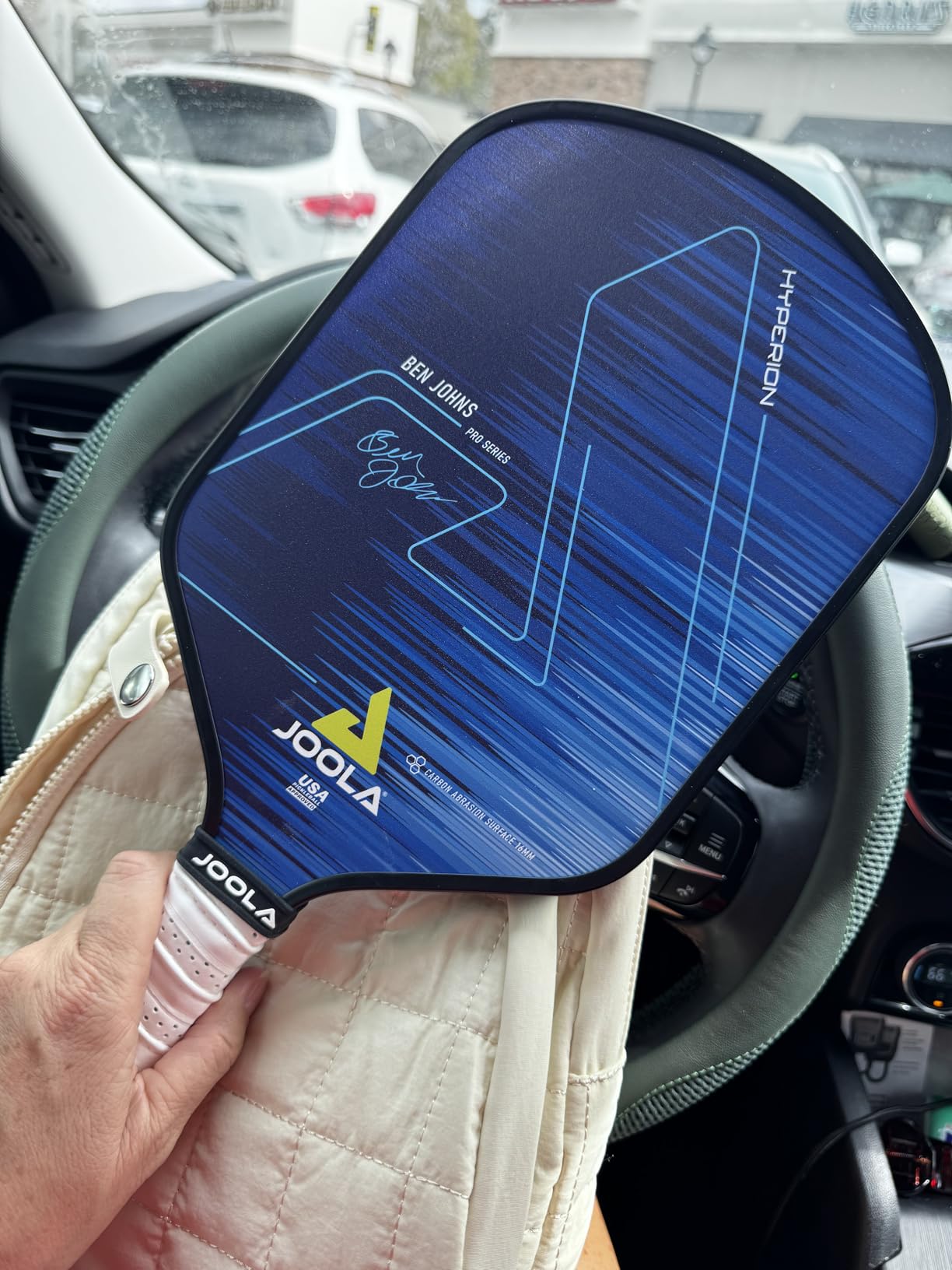JOOLA Ben Johns Hyperion Pickleball Paddle - Select Raw Carbon Surface or Carbon Abrasion Surface for Increased Power and Spin - Elongated Grip Handle - Carbon Fiber Pickleball Paddle - USAP Approved customer photo 2