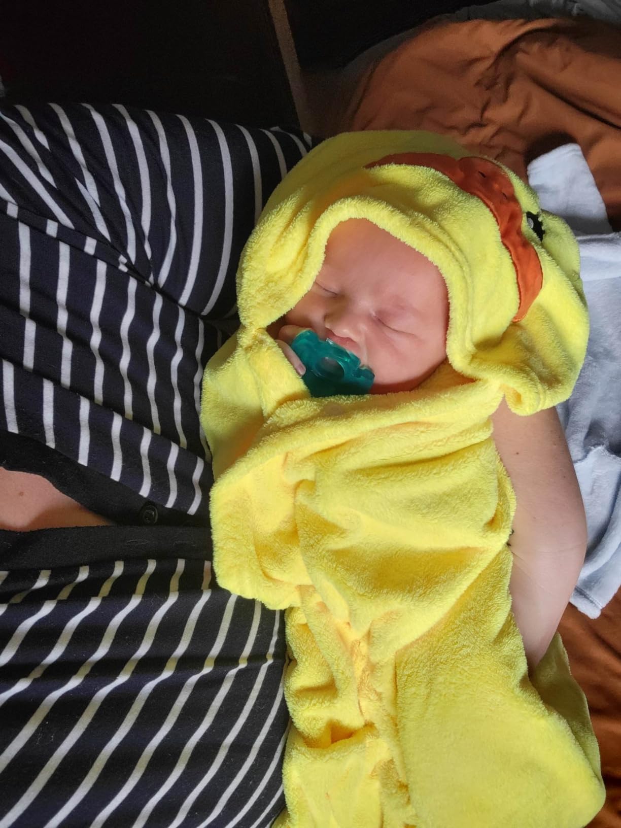 Hooded Baby Towels,Soft Toddler Bath Towel,Gifts for Boy and Girl (Yellow Duck) customer photo 2