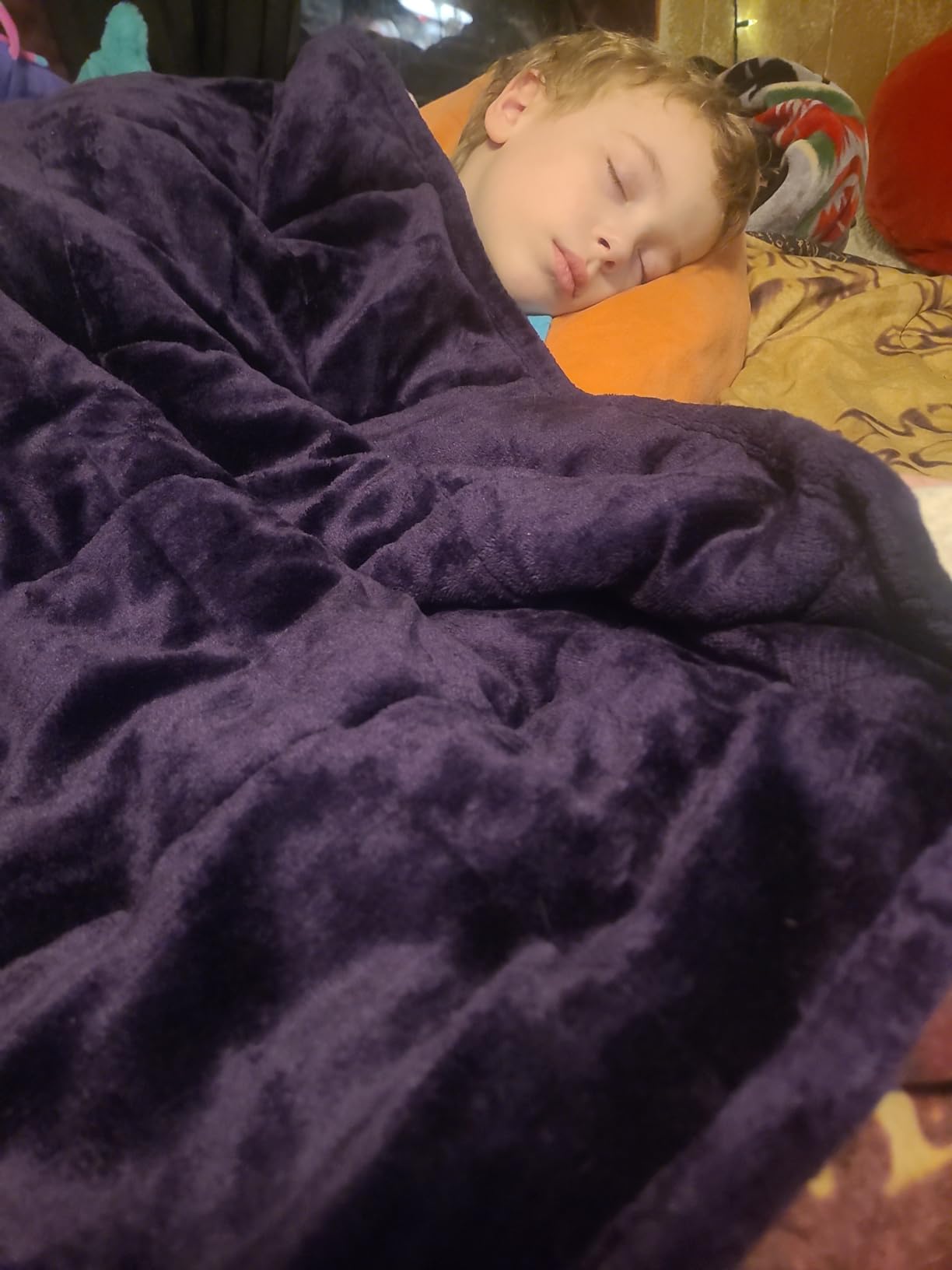 Alomidds Weighted Blanket (Queen Size 20lbs 60x80 inches) with Soft Plush Fleece, Throw Blanket with Cozy Warm Sherpa,Ultra Fuzzy Heavy Blanket Microfiberfor for Sofa Bed, Dark Grey customer photo 2