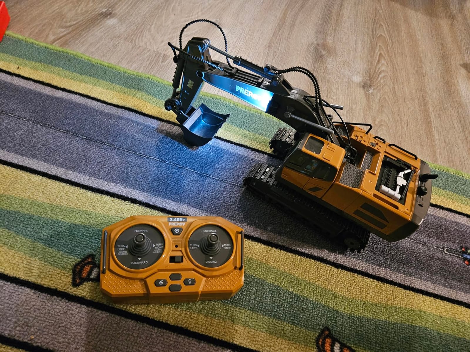PREPOP RC Excavator, Remote Control Construction Toy Vehicle customer photo 2