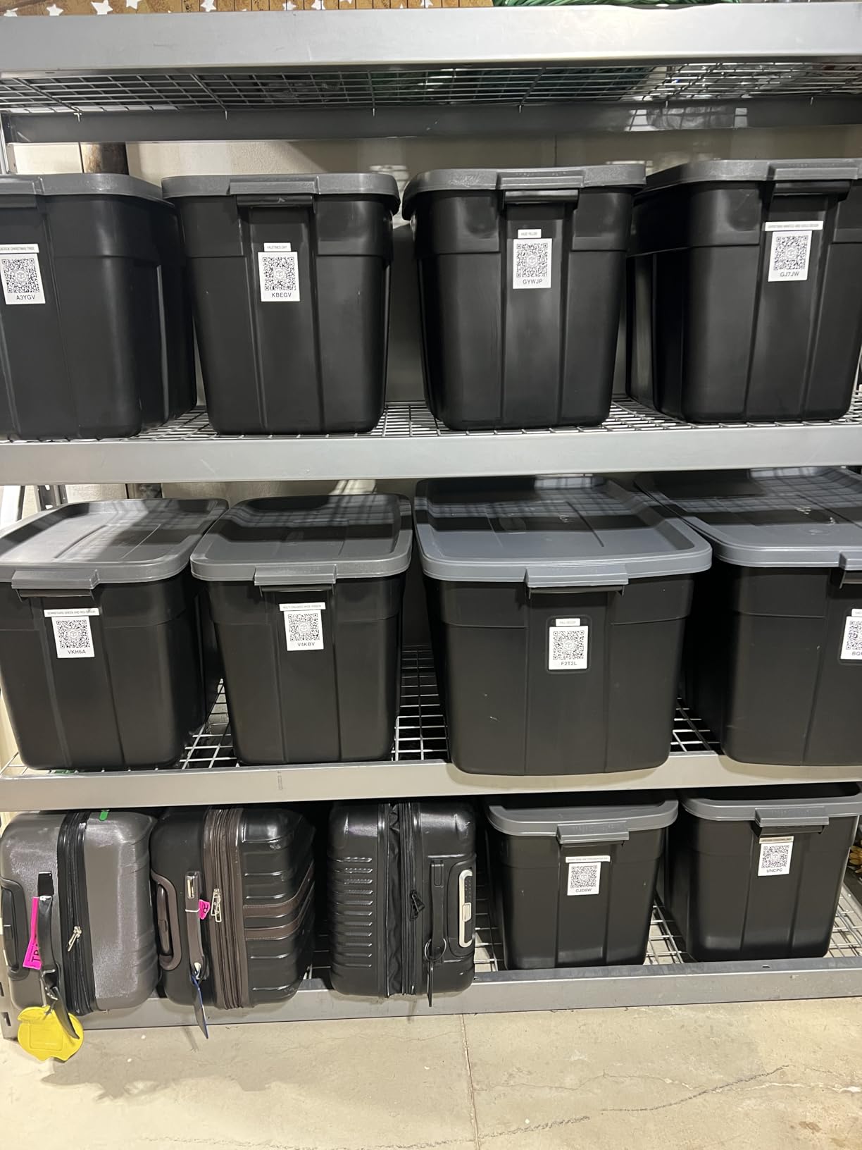 Rubbermaid 6-Pack Totes for Storage with Lids, Heavy Duty Plastic Storage Bins with Lids, Black Gray, 10 GAL - Stackable for Garage, Attic, Camping (10 GAL - 6 Pack Solid Black and Grey) customer photo 1