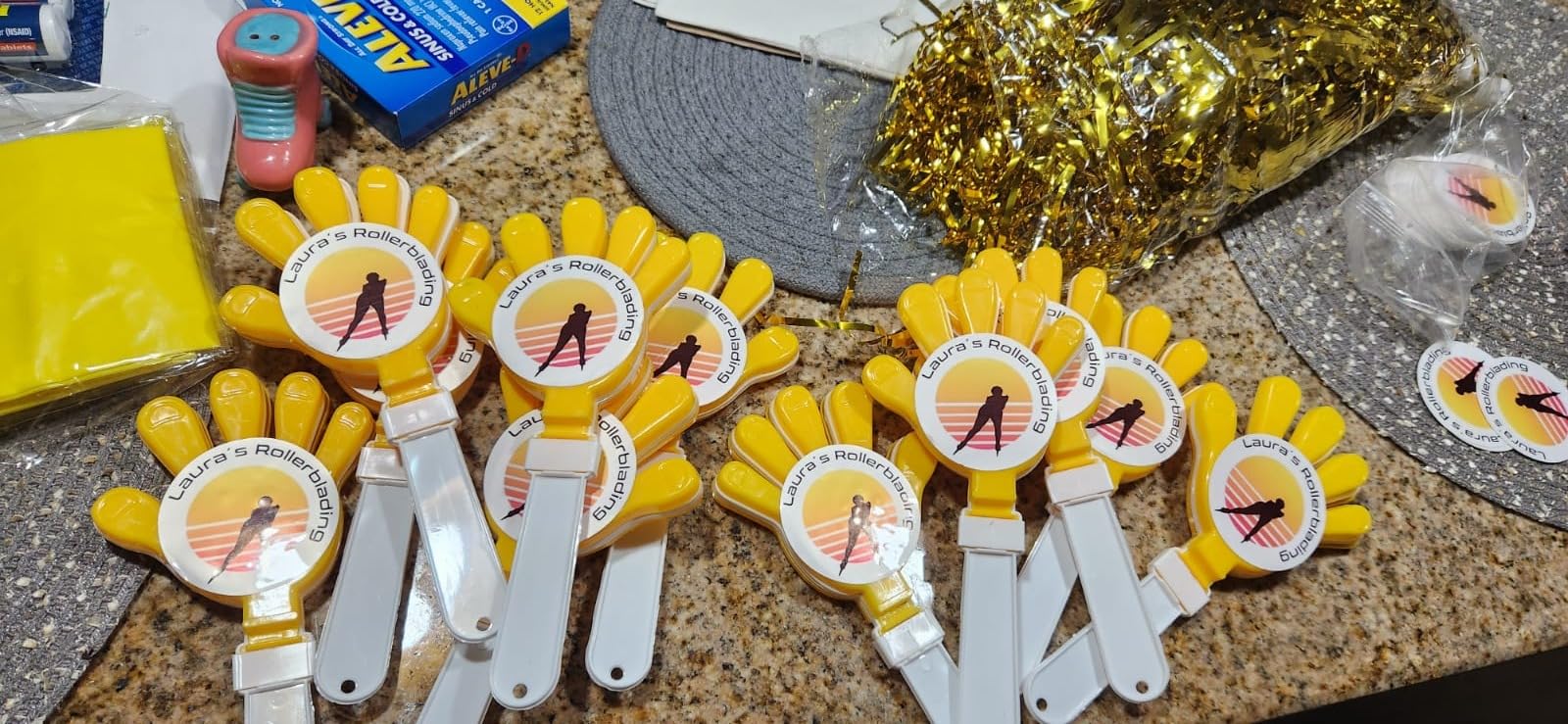 Sosation Cheerleading Pom Poms and Thunder Sticks customer photo 1
