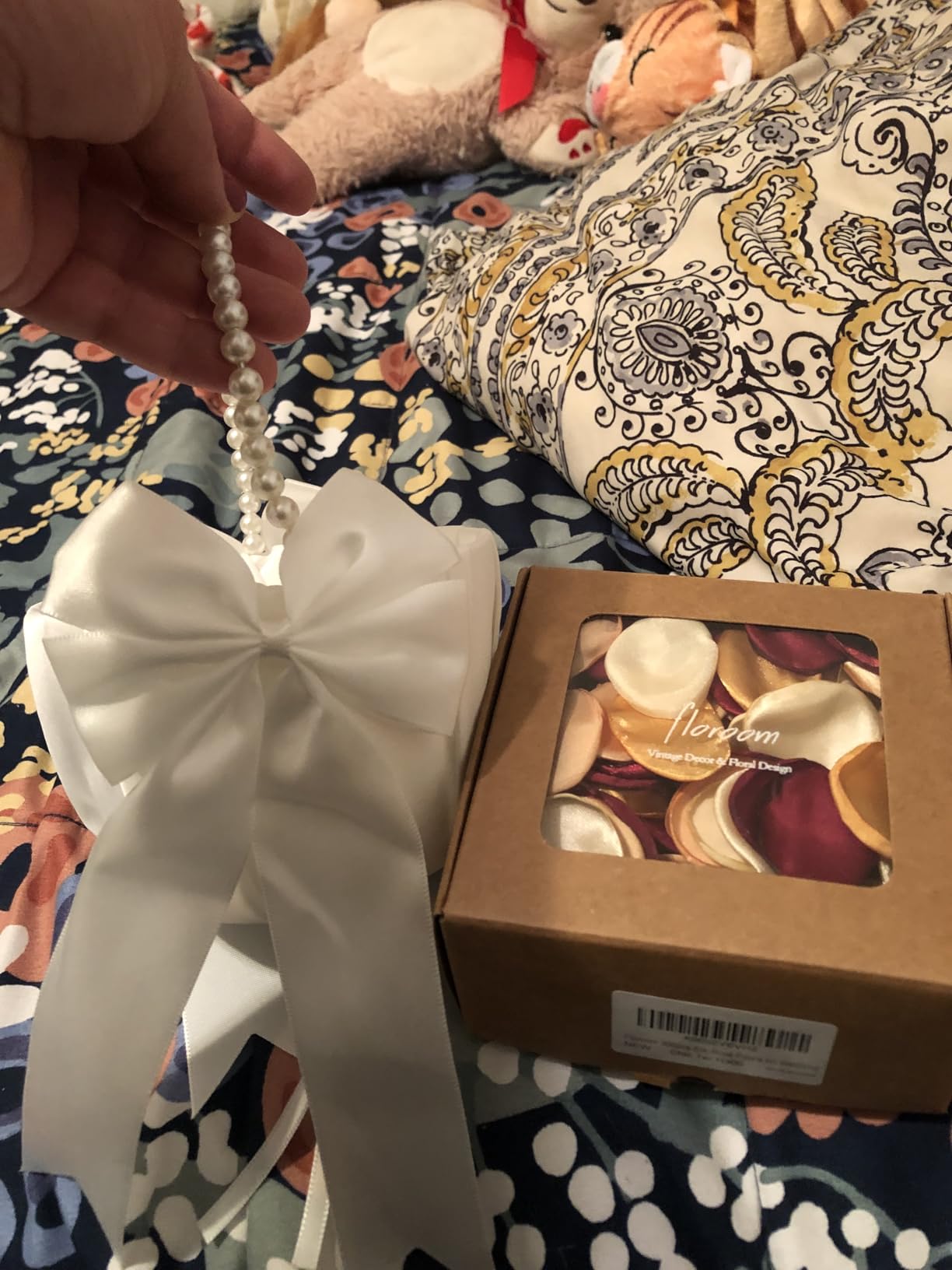 ATAILOVE Wedding Flower Girl Basket with Cute Pearl Handle Bowknot Satin Flower Baskets for Wedding Ceremony - Ivory customer photo 1