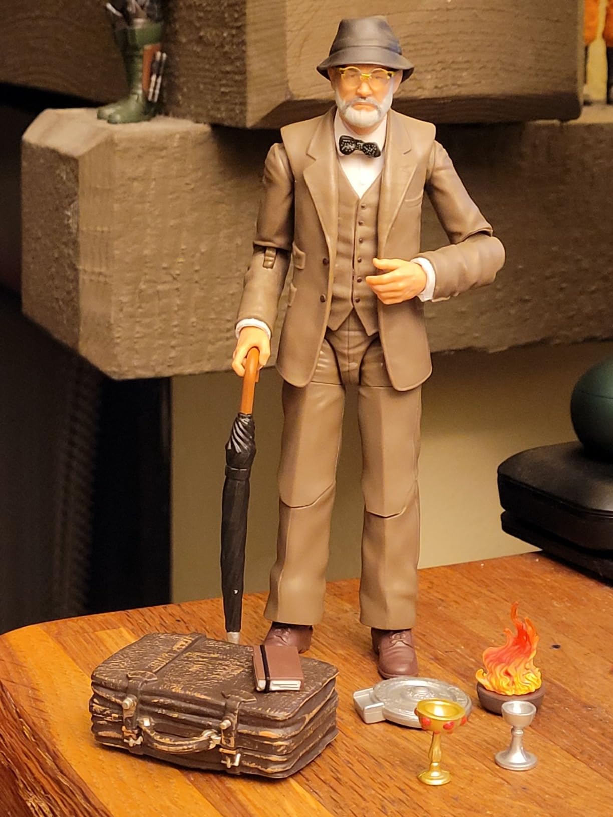 Indiana Jones and The Last Crusade Adventure Series Henry Jones, Sr. Action Figure, 6-inch Action Figures, Toys for Kids Ages 4 and up customer photo 2