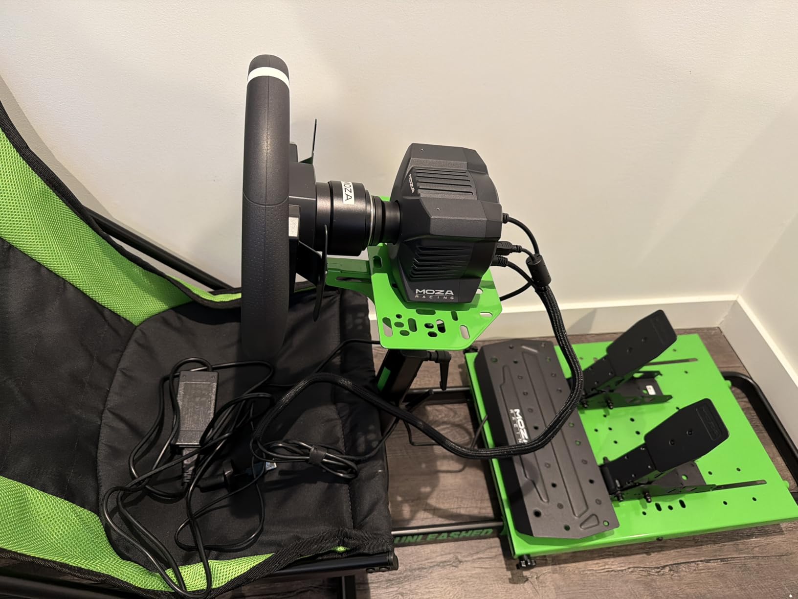 MOZA R3 Bundle Kit Direct Drive Servo base, Racing Wheel and Pedals for PC customer photo 1