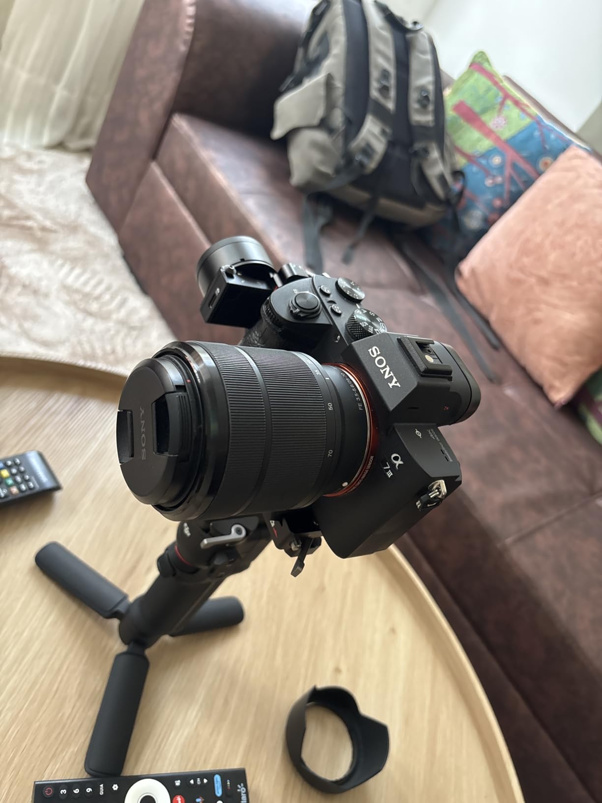 DJI RS 3 Mini, Camera Gimbal Stabilizer, Canon/Sony/Nikon/Fujifilm | 2 kg (4.4 lbs) Tested Payload, Native Vertical Shooting, Bluetooth Shutter Control, 3rd-Gen RS Stabilization, 795g customer photo 2