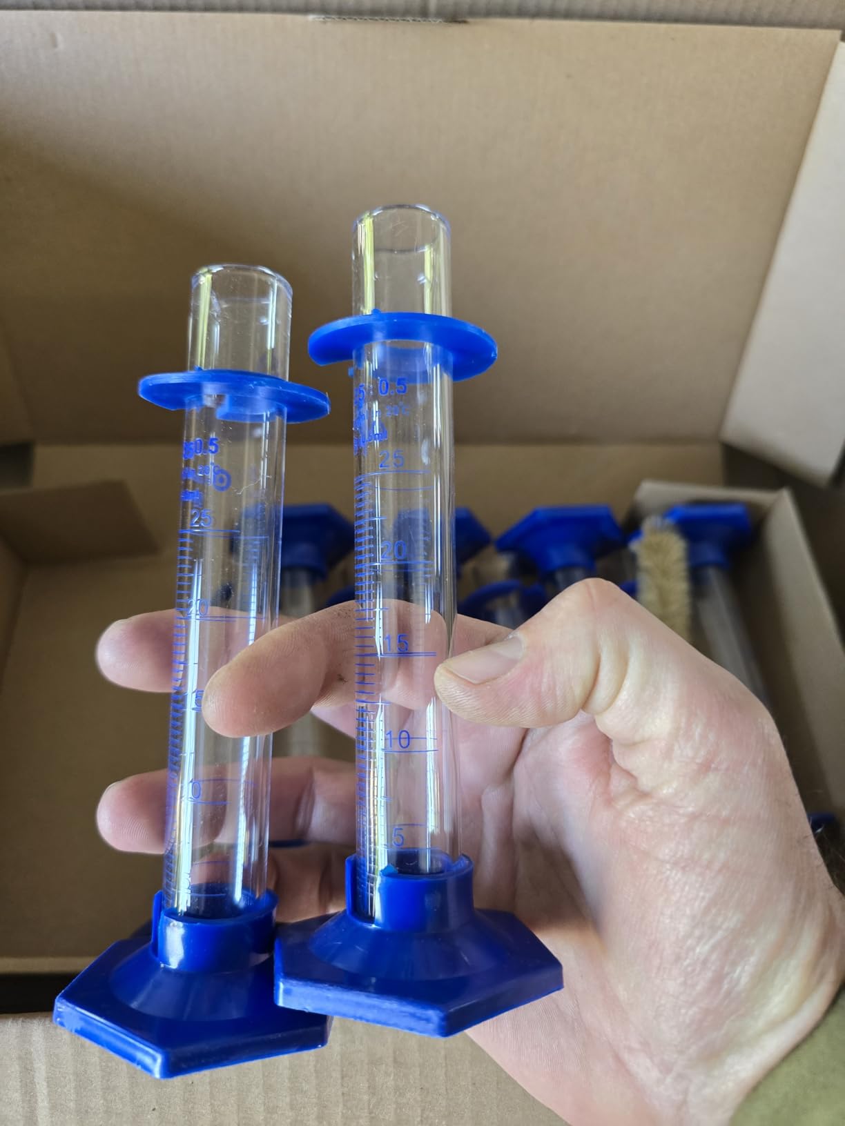 5PCS Graduated Cylinder Measuring Cylinder Thick Glass Lab Cylinders (100ML) customer photo 2