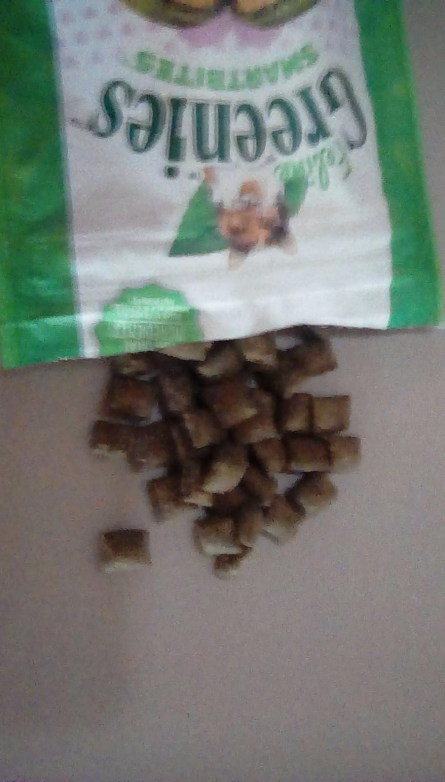 Greenies Feline Smartbites Kitten Treats, Chicken Flavor, 2.1 oz | DHA for brain development, supports immune system, under 2 cal/treat, no artificial flavors/preservatives, cat treats customer photo 2