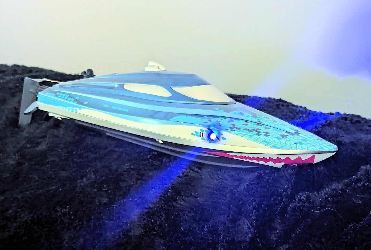 DEERC High-Speed RC Boat, 20+ MPH, Fast Remote Control Shark Racing Boat customer photo 2
