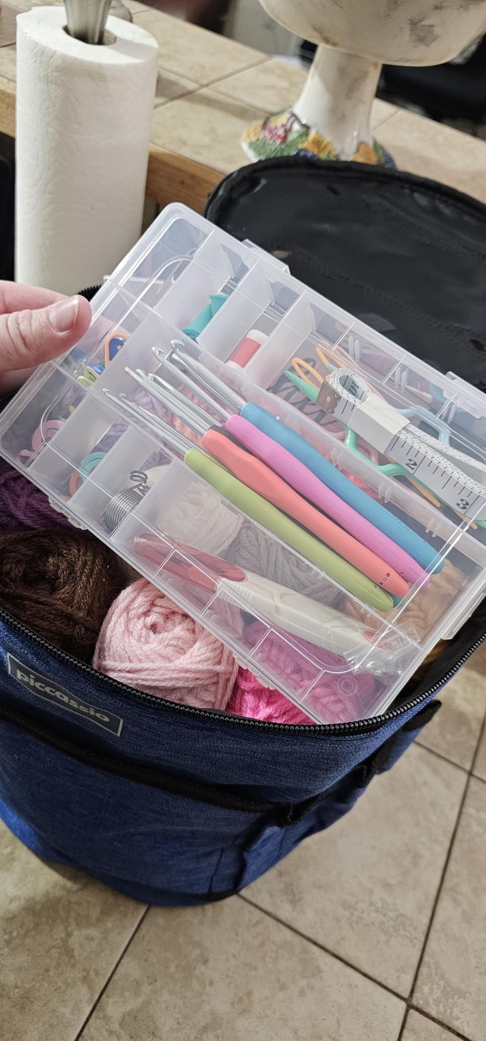 Piccassio Crochet Kit for Beginners – Complete Starter Set for Adults & Teens with 20 Yarn Colors, Hooks, Book & Organizer Bag – Learn to Make Amigurumi, Plushies & Handmade Gifts customer photo 2