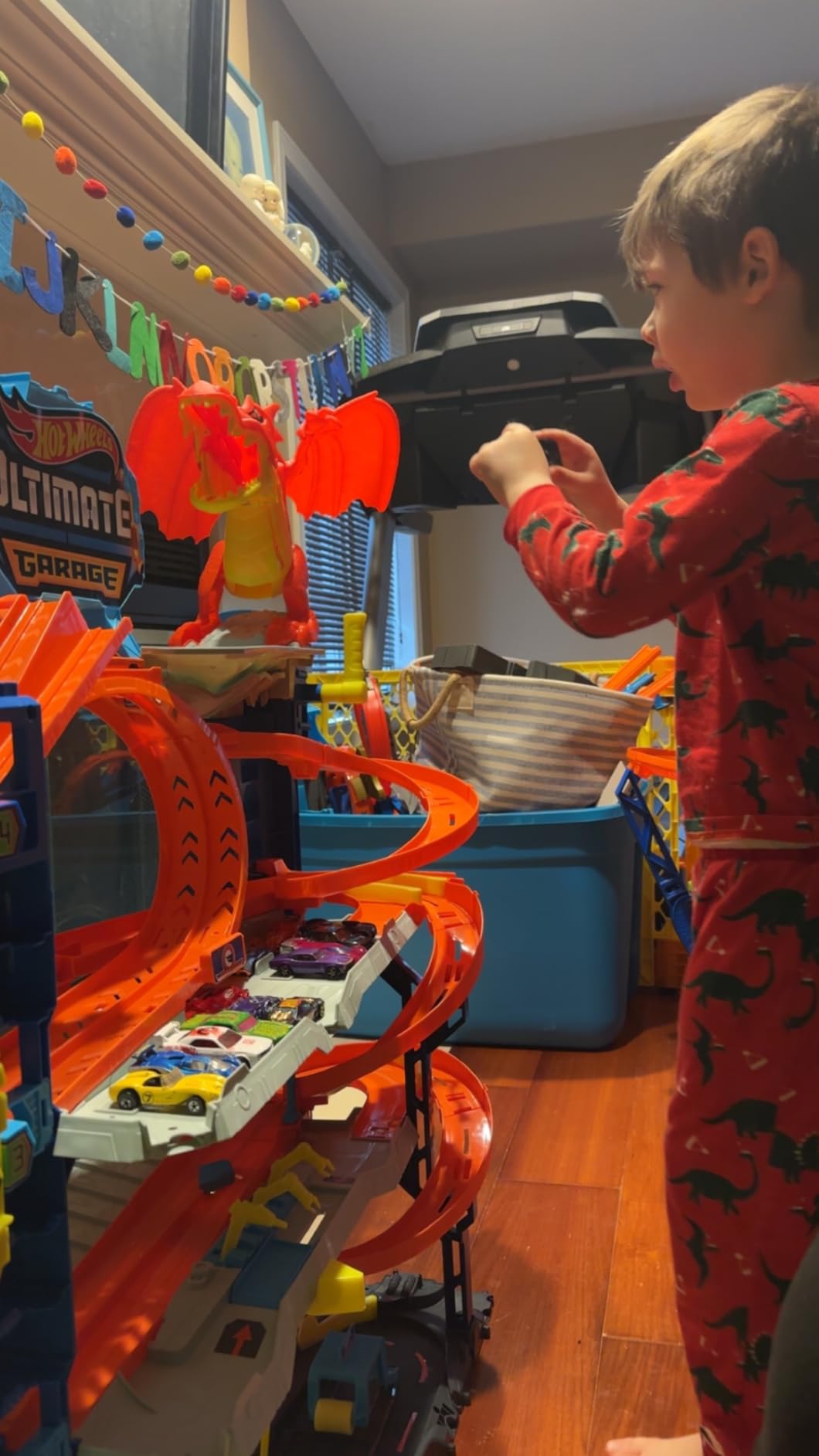 Hot Wheels City Ultimate Garage Track Set with 2 Die-Cast Toy Cars & Car-Eating Dragon, Stores 50+ Vehicles, 4 Levels customer photo 2