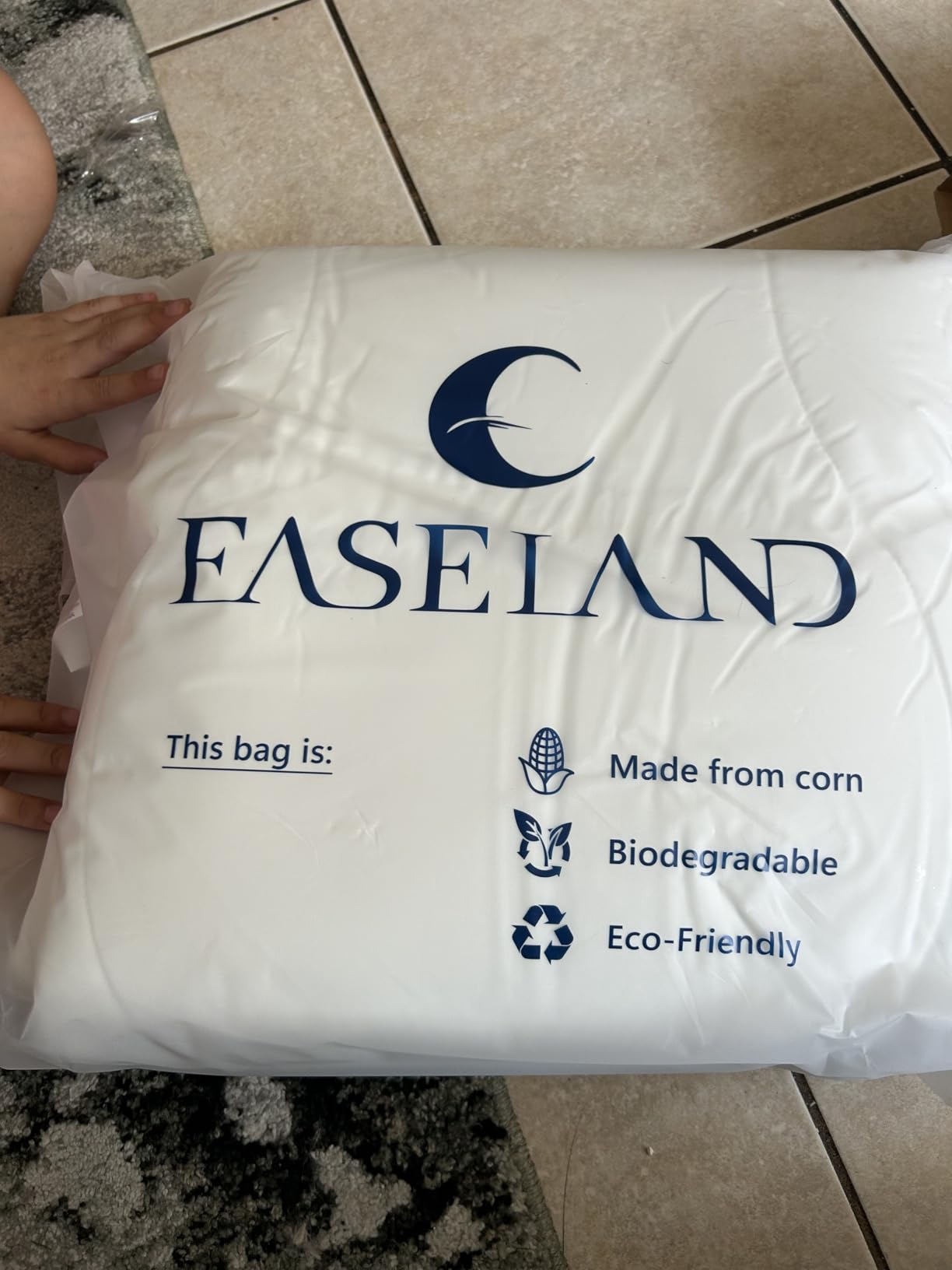 EASELAND Cooling Comforter Queen, Upgraded Double-Sided Q-MAX 0.45+ customer photo 1