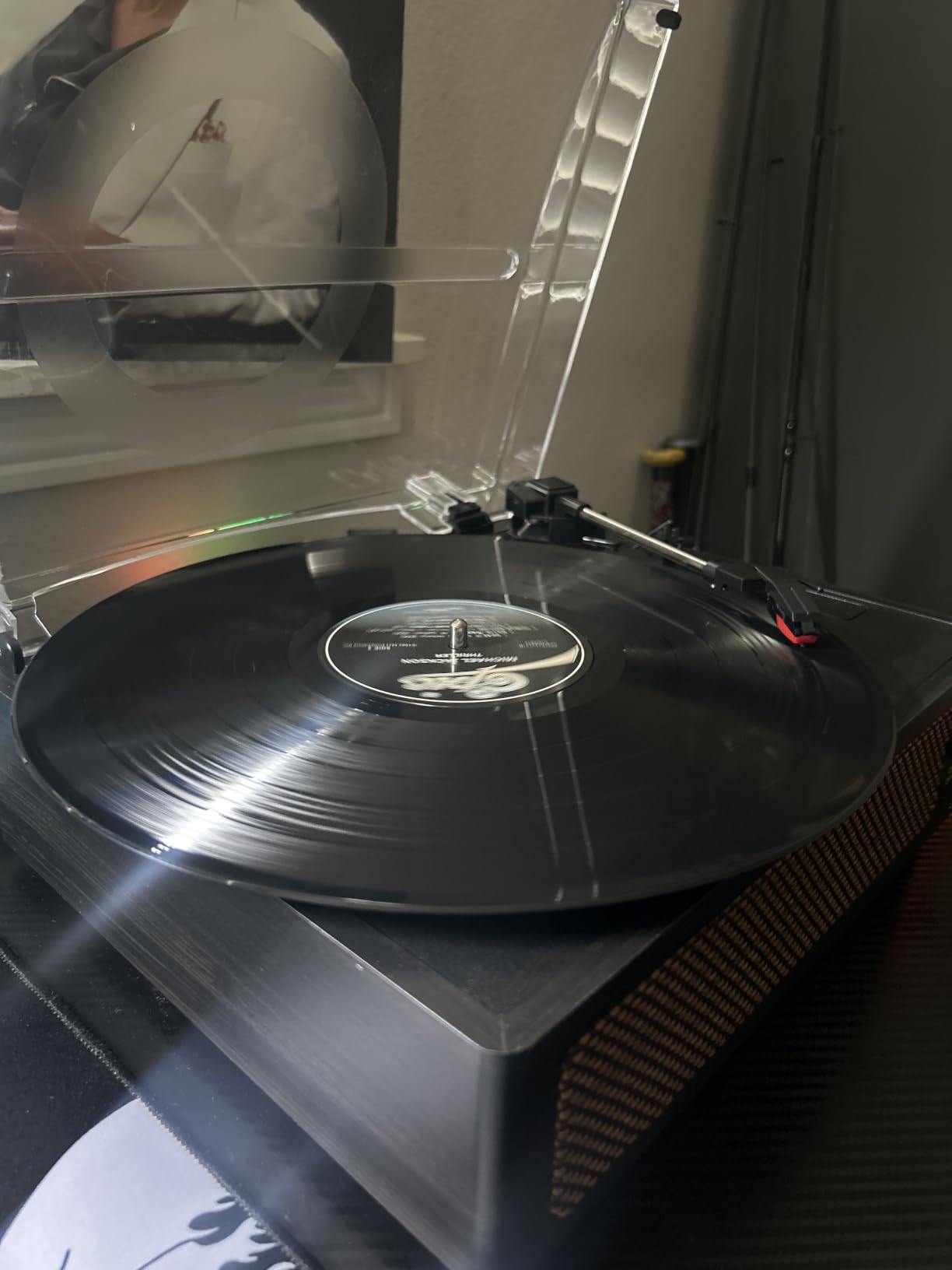 Seasonlife® Vinyl Record Player with Speakers,Wood Black Vintage Turntables | All-in-one Beginner LP Players,Retro Old-school Phonograph,Belt-Driven,3-Speed,BT Wireless Input,Headphone,AUX,RCA,Auto Stop customer photo 1