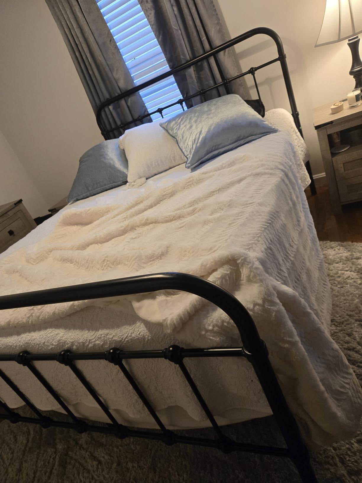 Allewie Queen Metal Bed Frame with Victorian Iron-Art Headboard, Black customer photo 2