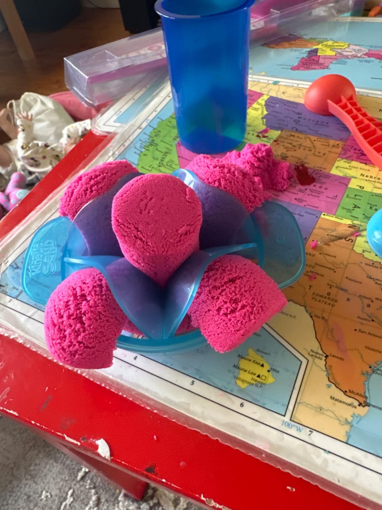 Kinetic Sand Ultimate Sandisfying Set, Moldable Sand Sensory Toys, Ages 7+ customer photo 2