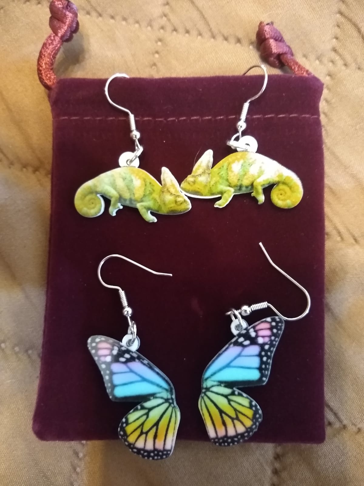 DUOWEI Acrylic Summer Tropic Chameleon Anole Lizard Earrings Charms Dangle Drop Jewelry for Women Lovers Fancy Gifts customer photo 1