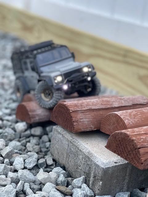 Traxxas TRX-4M 4X4 Crawler with Land Rover Defender Body customer photo 2