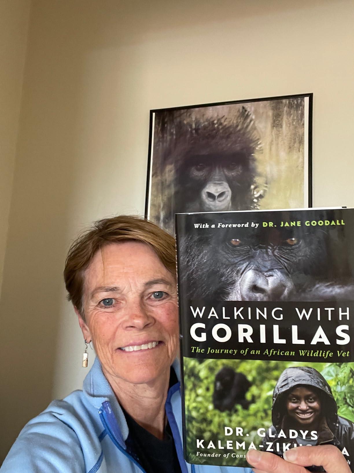 Walking with Gorillas: The Journey of an African Wildlife Vet customer photo 2