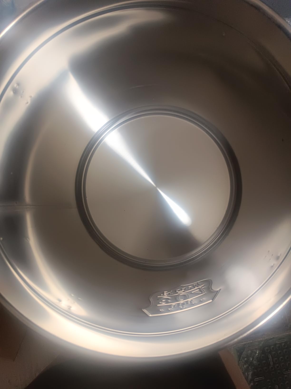 DYNAMI 5.5Gal 304 Stainless Steel Airtight Container with Lid and Locking Clamp,17-38Lbs Metal Bucket Stainless Steel Drum Large Canister for Kitchen,Dog Food/Bird Seed/Coffee Storage Container(21L) customer photo 1