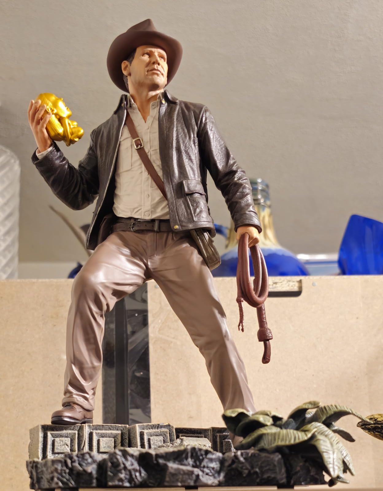 Diamond Select Toys Indiana Jones Premier Collection: Treasures Statue customer photo 1
