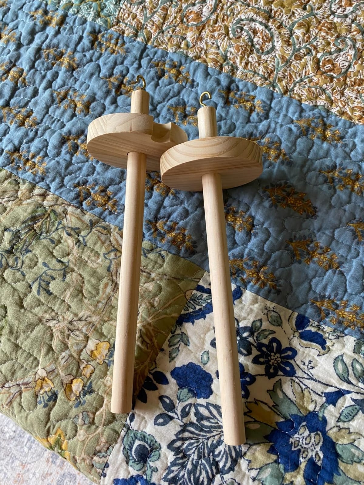 2pcs Drop Spindle Yarn Hand Spindle Wooden Weaving Spindle Whorl Yarn Spin Tool for Beginners DIY Spinning Crafts Supply customer photo 1