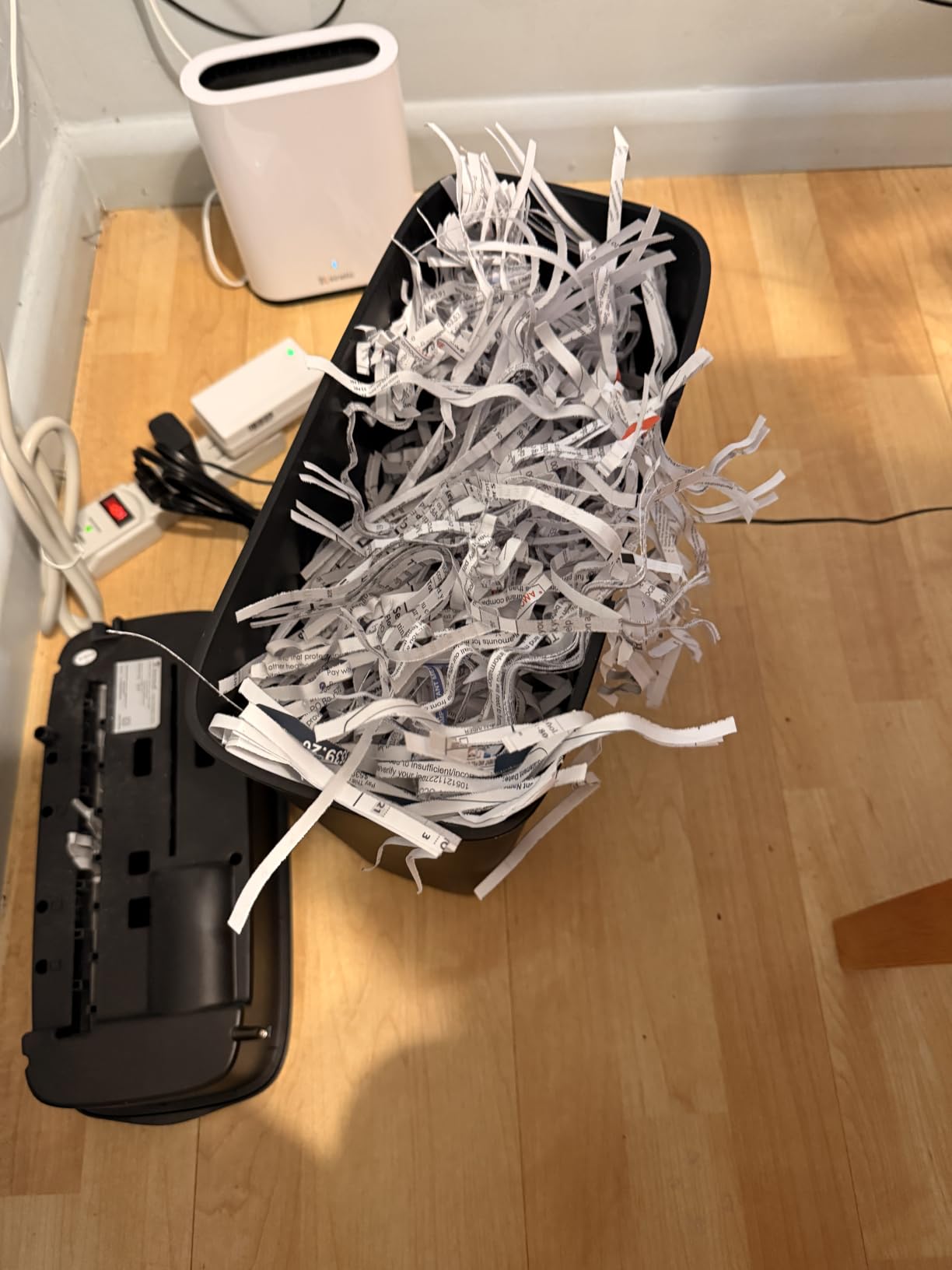 Bonsaii 8-Sheet Strip Cut Paper Shredder for Home, Shred CDs & Credit Cards customer photo 2