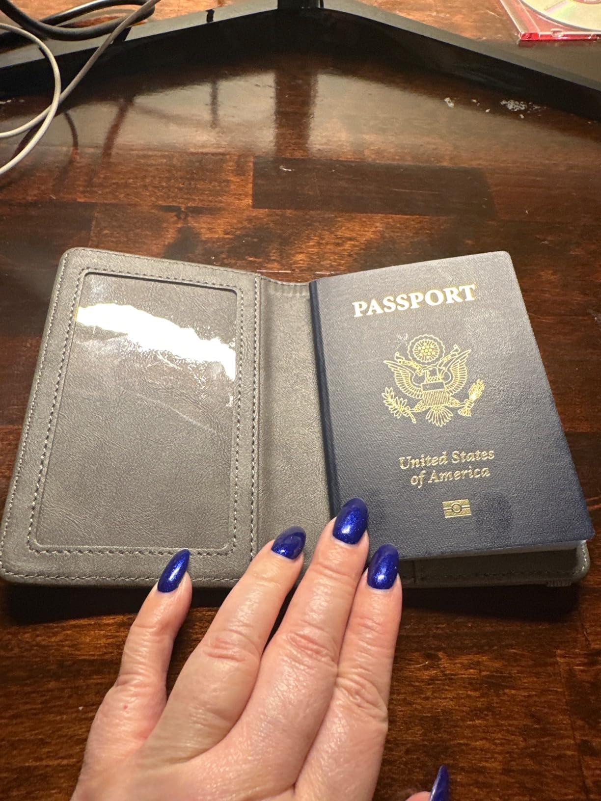Stouchi AirTag Passport Holder - Slim RFID Travel Wallet | Ultra-slim, Waterproof PU Leather, 5 Card Slots, RFID Blocking, AirTag Slot - Perfect for US Passports, Snug for EU customer photo 2