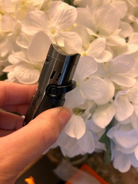 Tesonway Cigar Lighter, Windproof Refillable Butane Torch Lighter, Multifunction Cigar Accessories Butane Lighter with Cigar Holder, Cigar Draw Enhancer and Cigar Punch, Butane Not Included customer photo 2