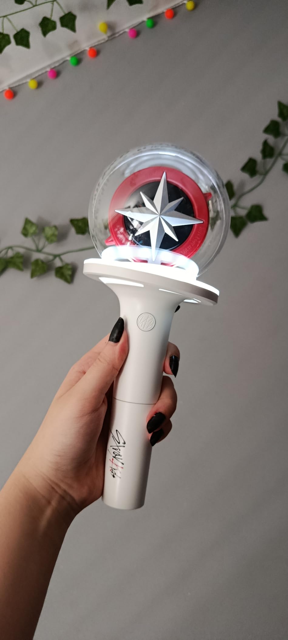 Stray Kids - Official Light Stick Ver.2 customer photo 2