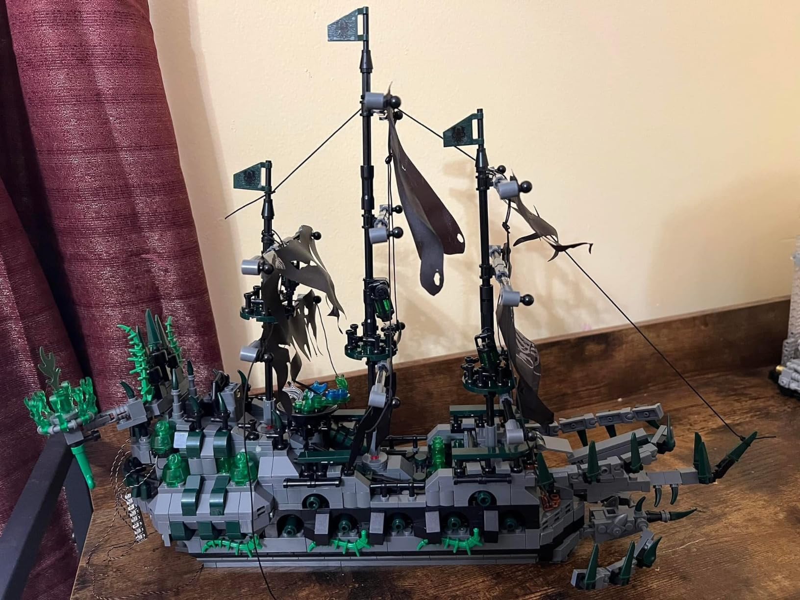 JMBricklayer Flying Dutchman Pirate Ship Building Set for Adults with LED customer photo 2