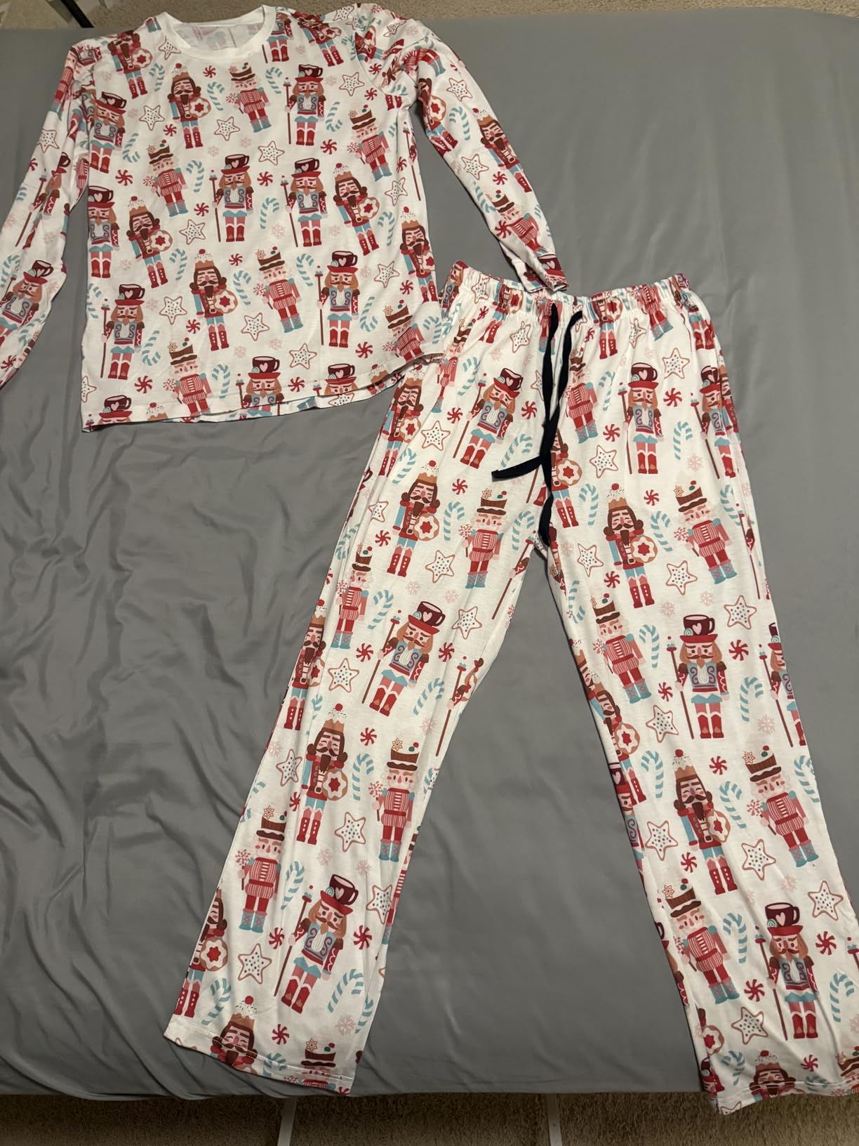Unisex Pajama Set Long Sleeve 2 Piece Lounge Set for Men & Women customer photo 1